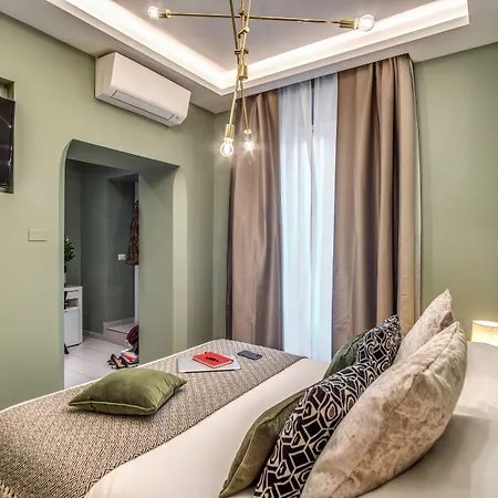 Borgognona 4* Rome