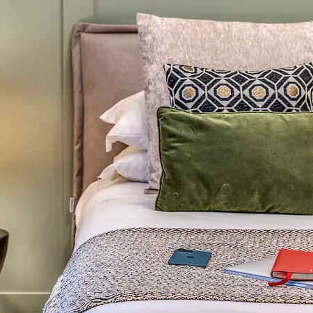 غرف بورجونونا 4*